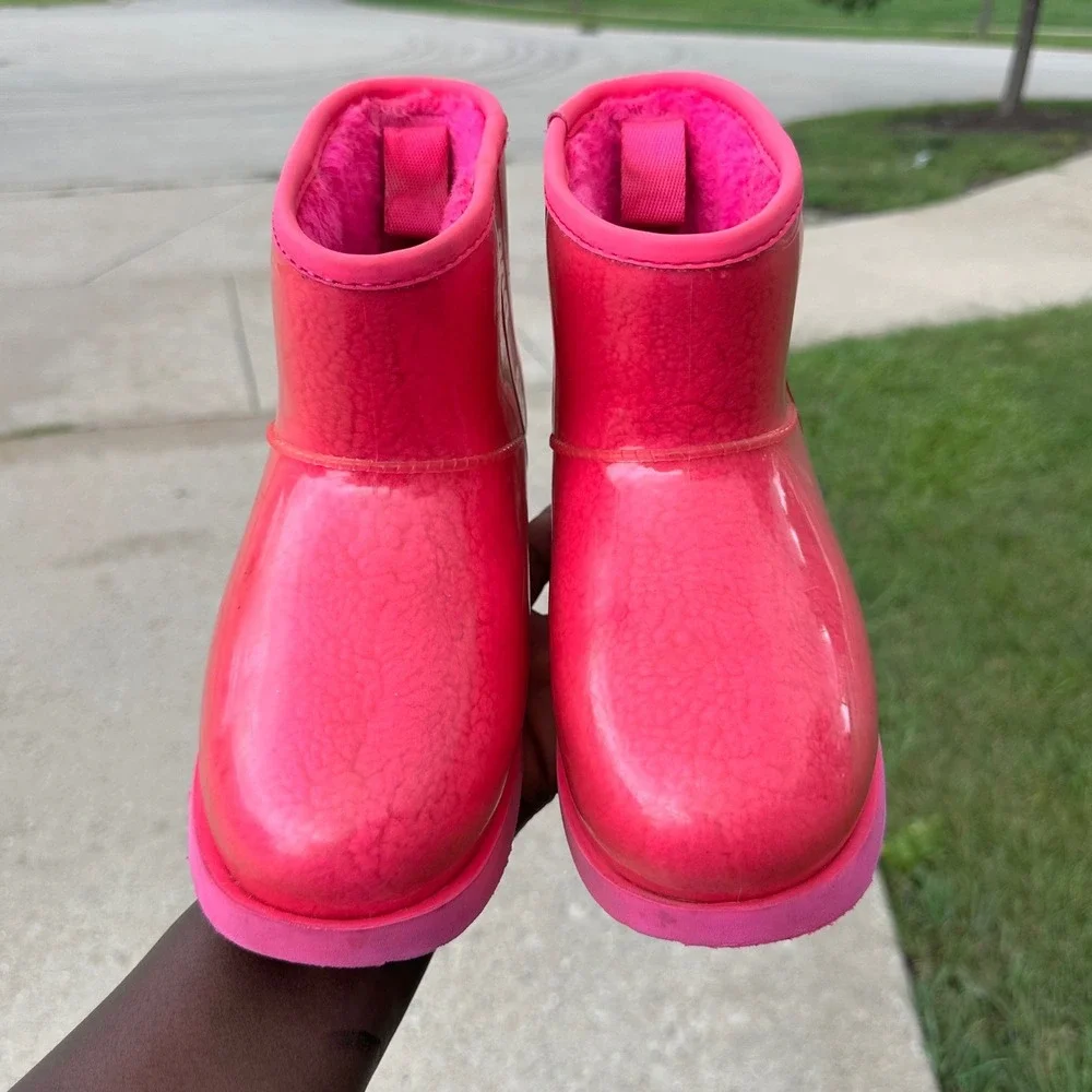 Ugg Classic Clear Mini Winter‎ Snow Rain Boots Women's Size 9 Pink